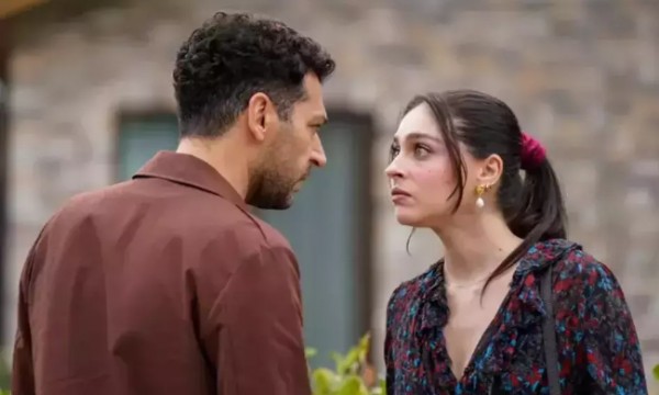 Cannes'da Cemre Baysel fırtınası!